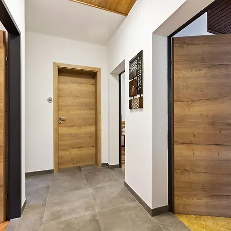 アパート In Near Slopes グロースアルル